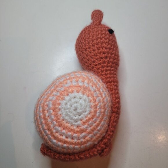 Handmade Snail Peach White Swirl Crochet Stuffed Plush Bug Animal Toy - Picture 5 of 10